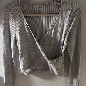 Gilly Hicks Gray Ribbed Wrap Crop Blouse